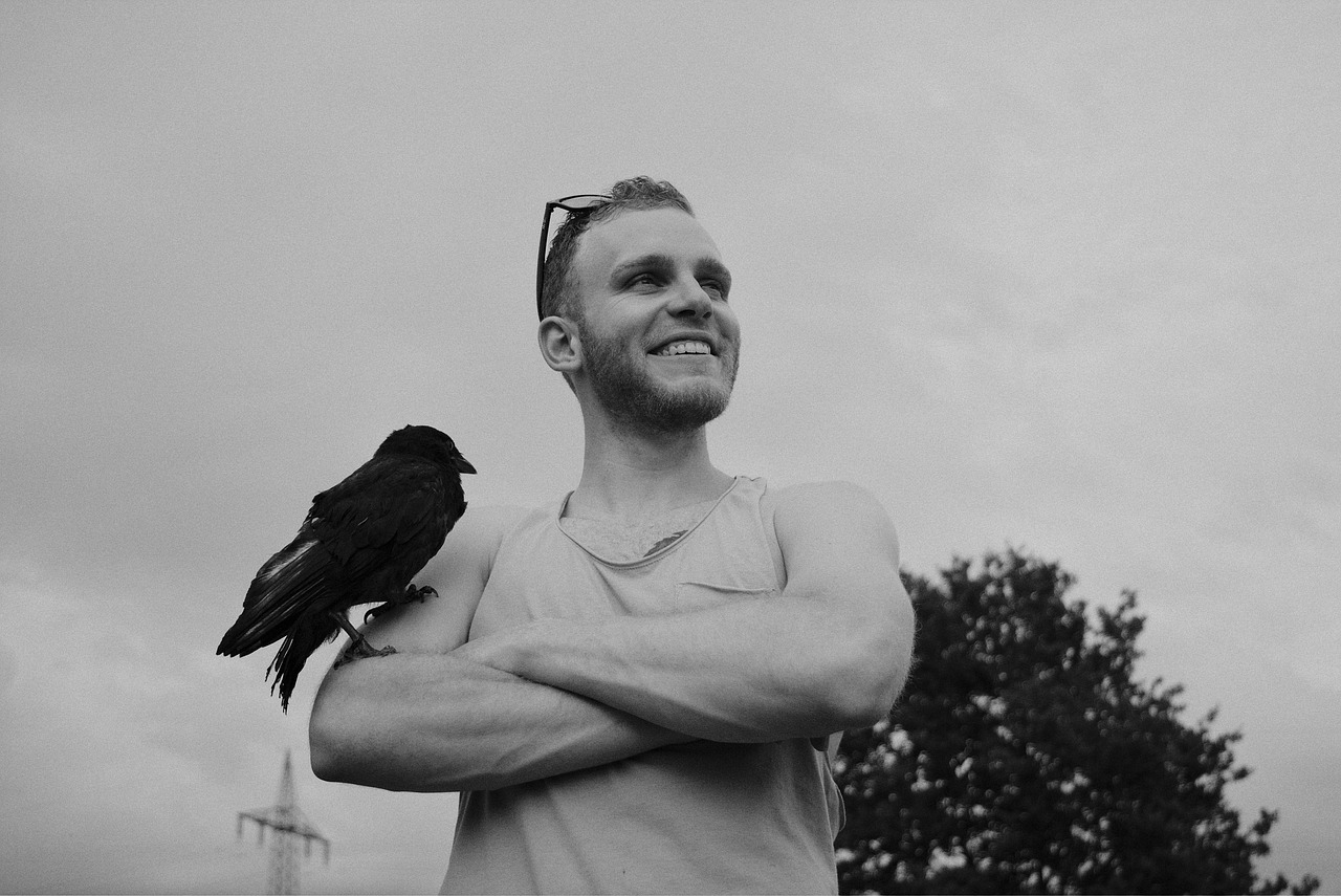 service-02 boy, bird, crow, black, white, top, outdoor, pirate, nature, entrepreneurship, entrepreneurship, entrepreneurship, entrepreneurship, entrepreneurship, entrepreneurship